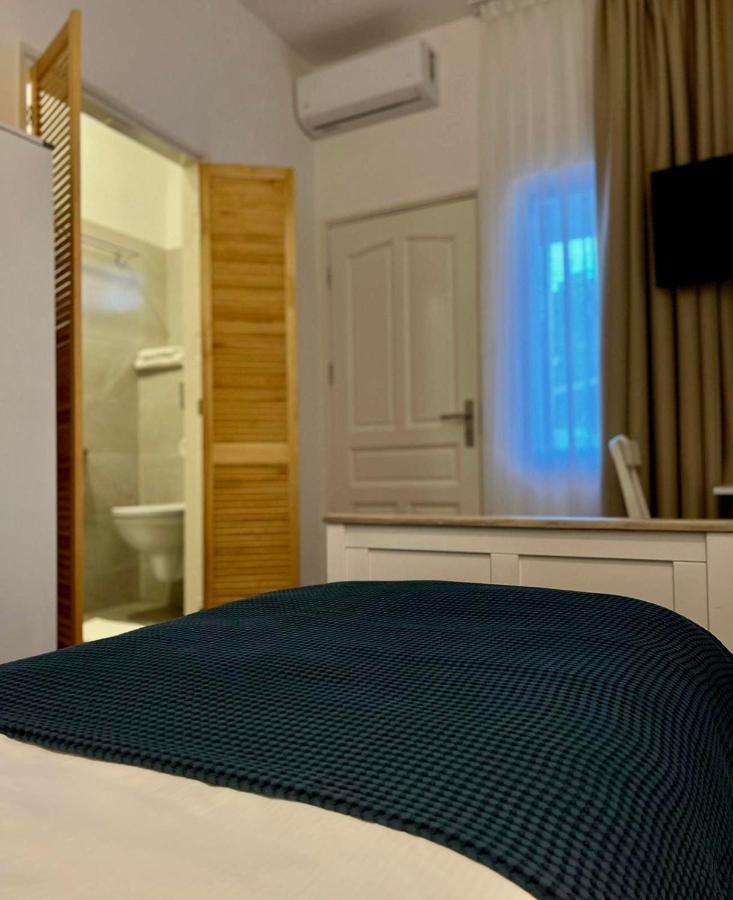 Villa Famiri Boutique Hotel 帕拉马里博 外观 照片