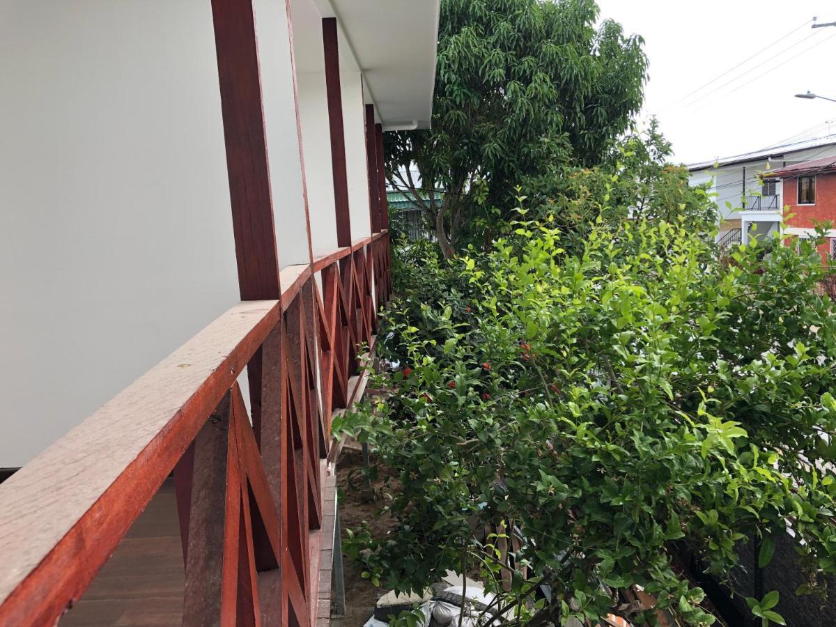 Villa Famiri Boutique Hotel 帕拉马里博 外观 照片