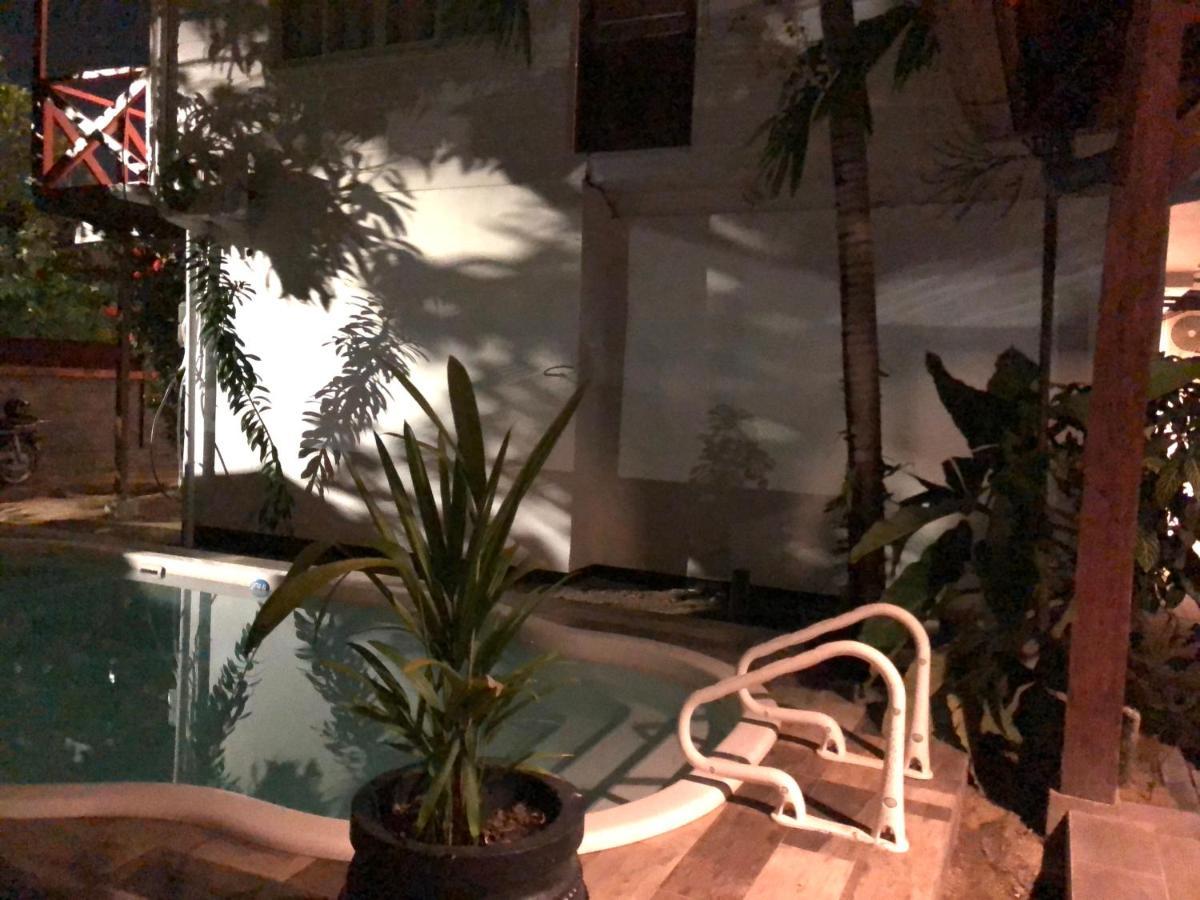 Villa Famiri Boutique Hotel 帕拉马里博 外观 照片
