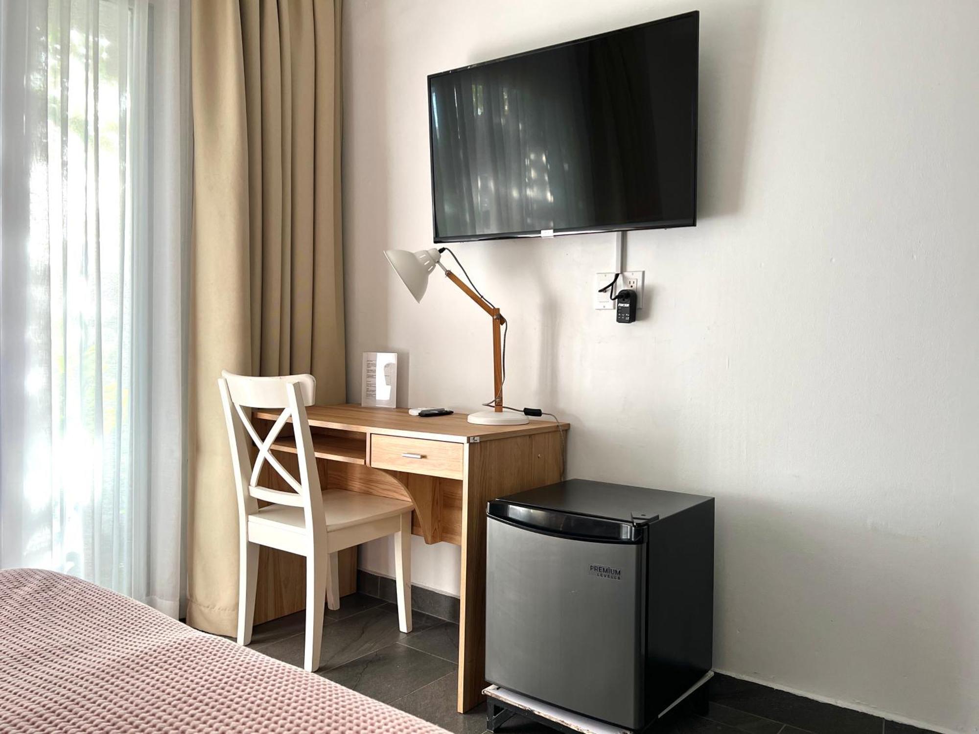 Villa Famiri Boutique Hotel 帕拉马里博 外观 照片