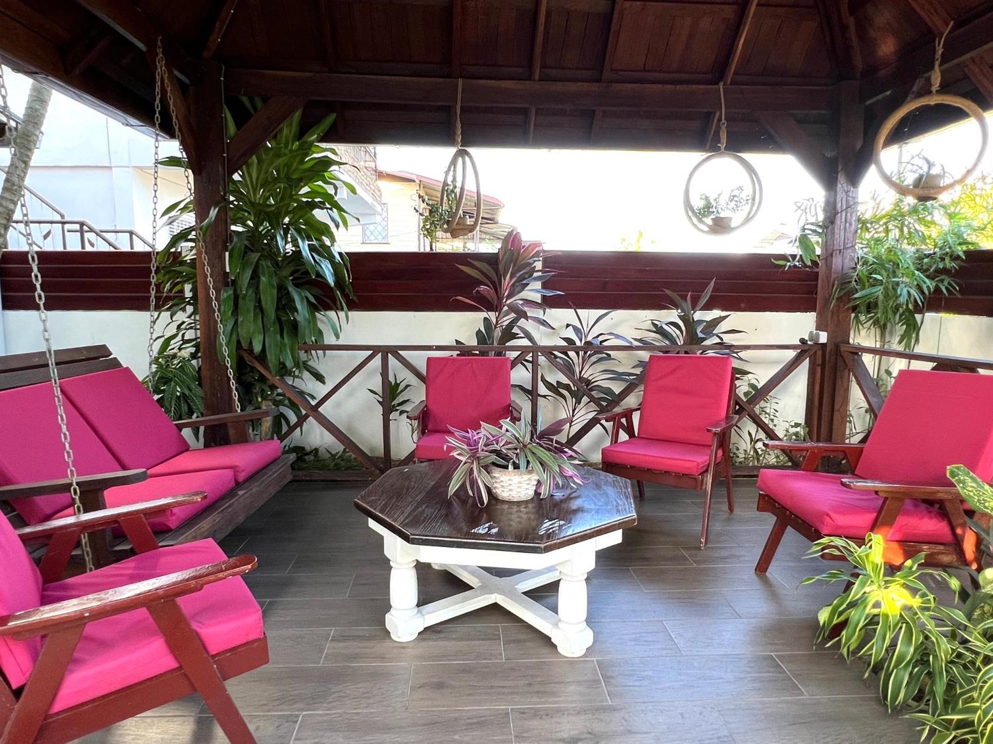 Villa Famiri Boutique Hotel 帕拉马里博 外观 照片