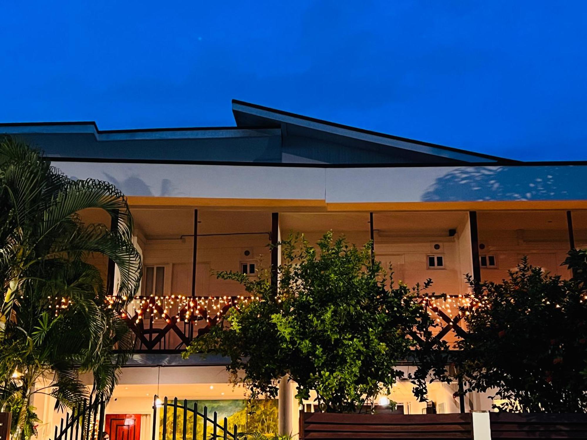 Villa Famiri Boutique Hotel 帕拉马里博 外观 照片