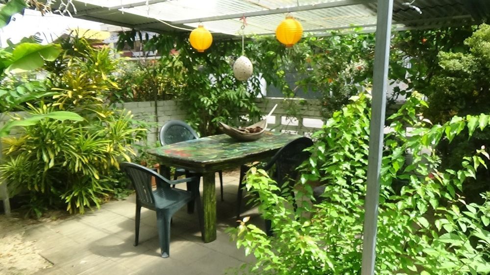 Villa Famiri Boutique Hotel 帕拉马里博 外观 照片